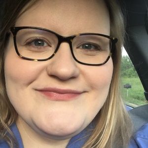 Meet your Posher, Elizabeth